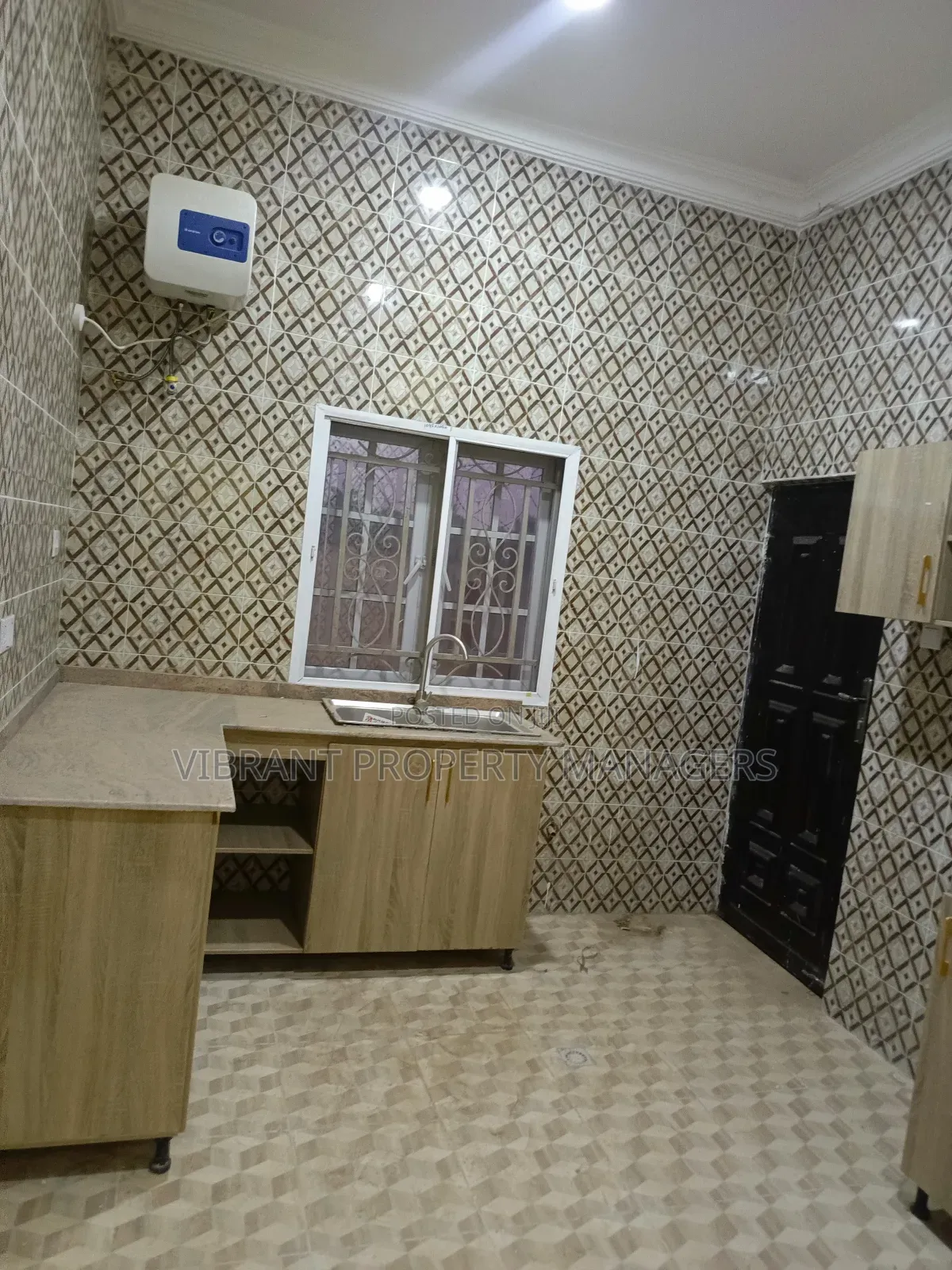 3bdrm Block of Flats in Chalawa Barnawa, Kaduna / Kaduna State for rent
