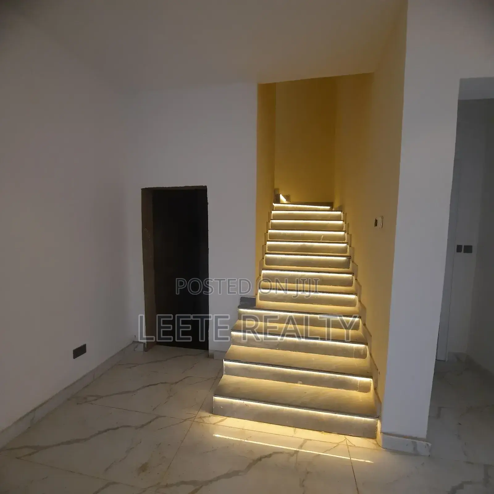 5bdrm Duplex in Jabi for sale