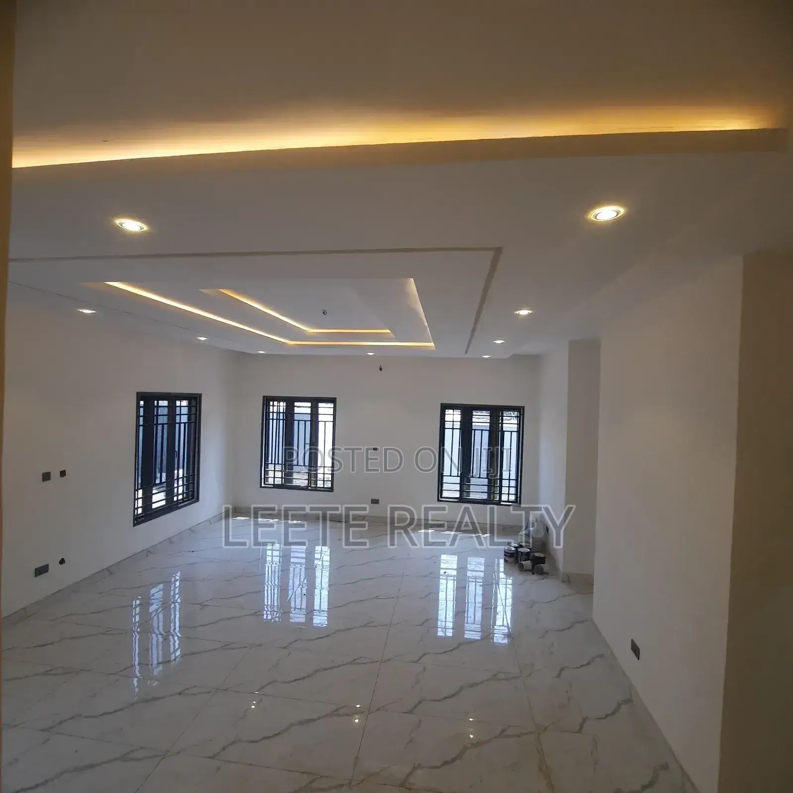 5bdrm Duplex in Jabi for sale