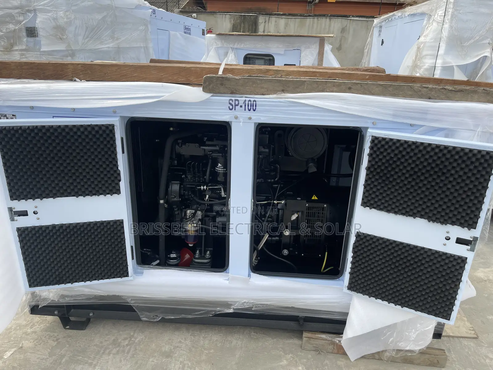 Strong And Silent Perkins Soundproof Diesel Generator 100kva