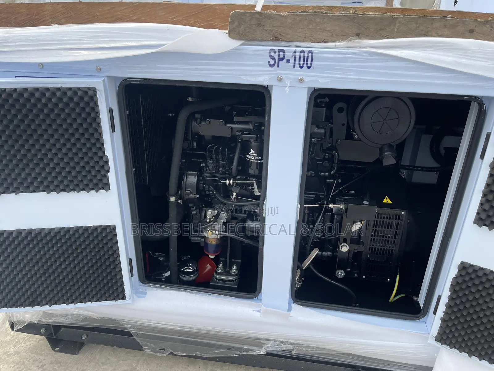 Silent England Perkins Soundproof Diesel Generator 100kva