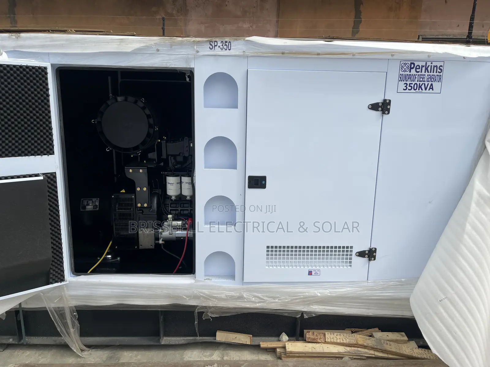 Silent England Perkins Soundproof Diesel Generator 350kva