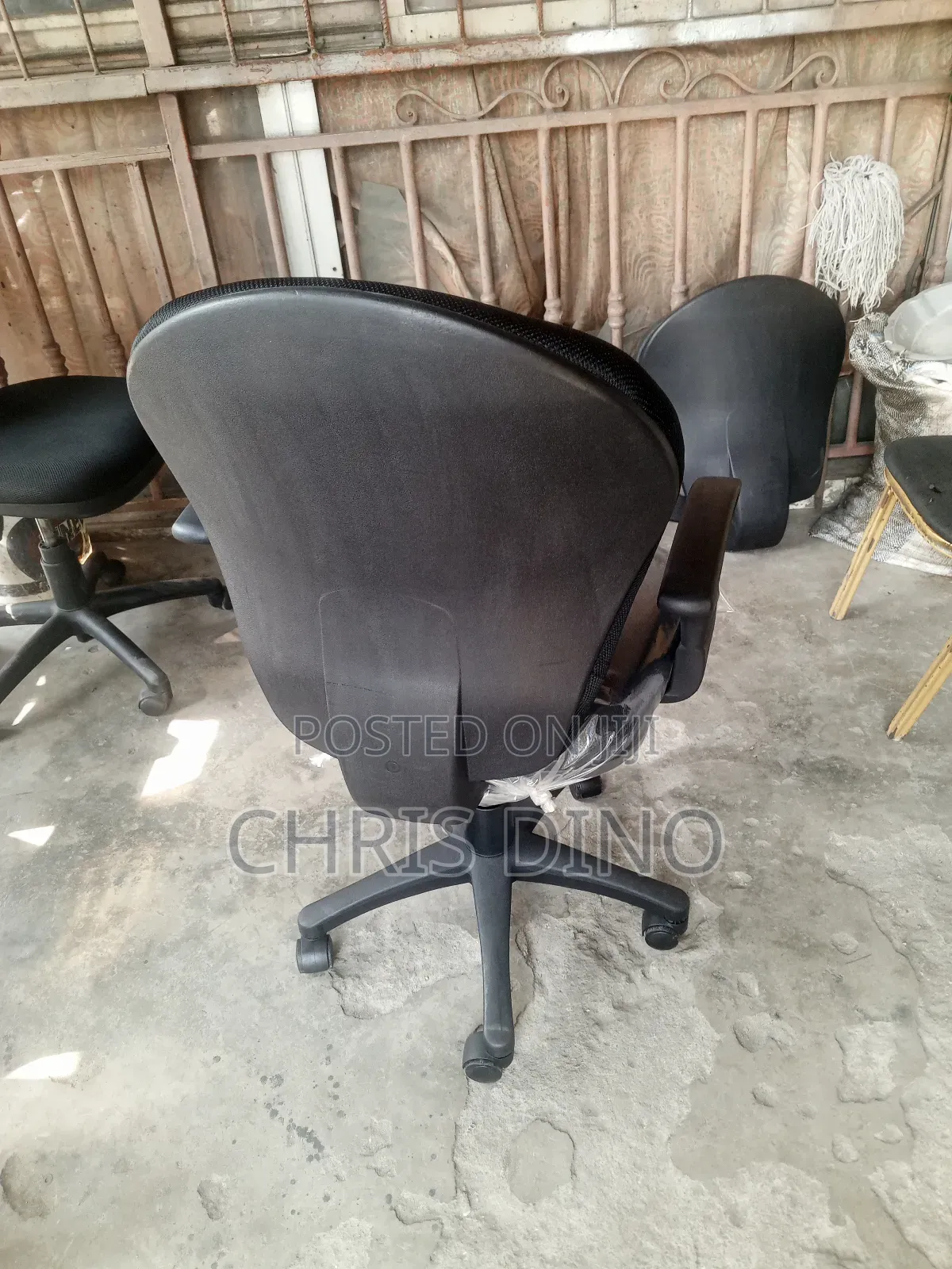 A14 Carchier Office Chair