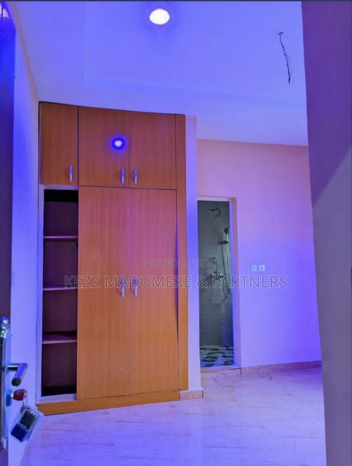 4bdrm Block of Flats in Uyo , Akwa Ibom for sale