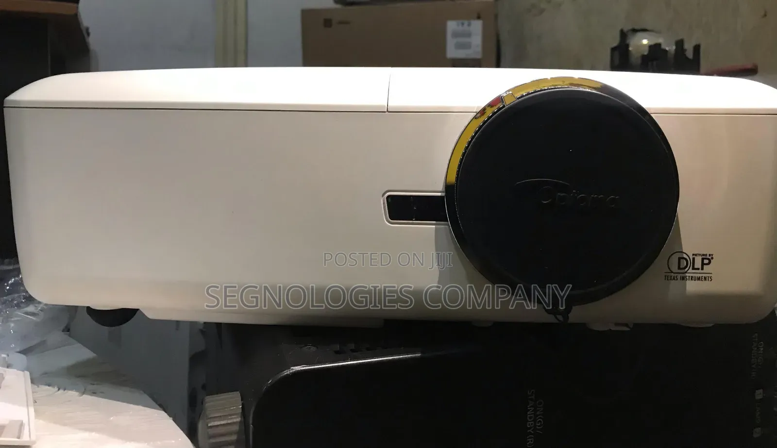 Optoma Ex815 5500 Lumens Xga Dlp Projector