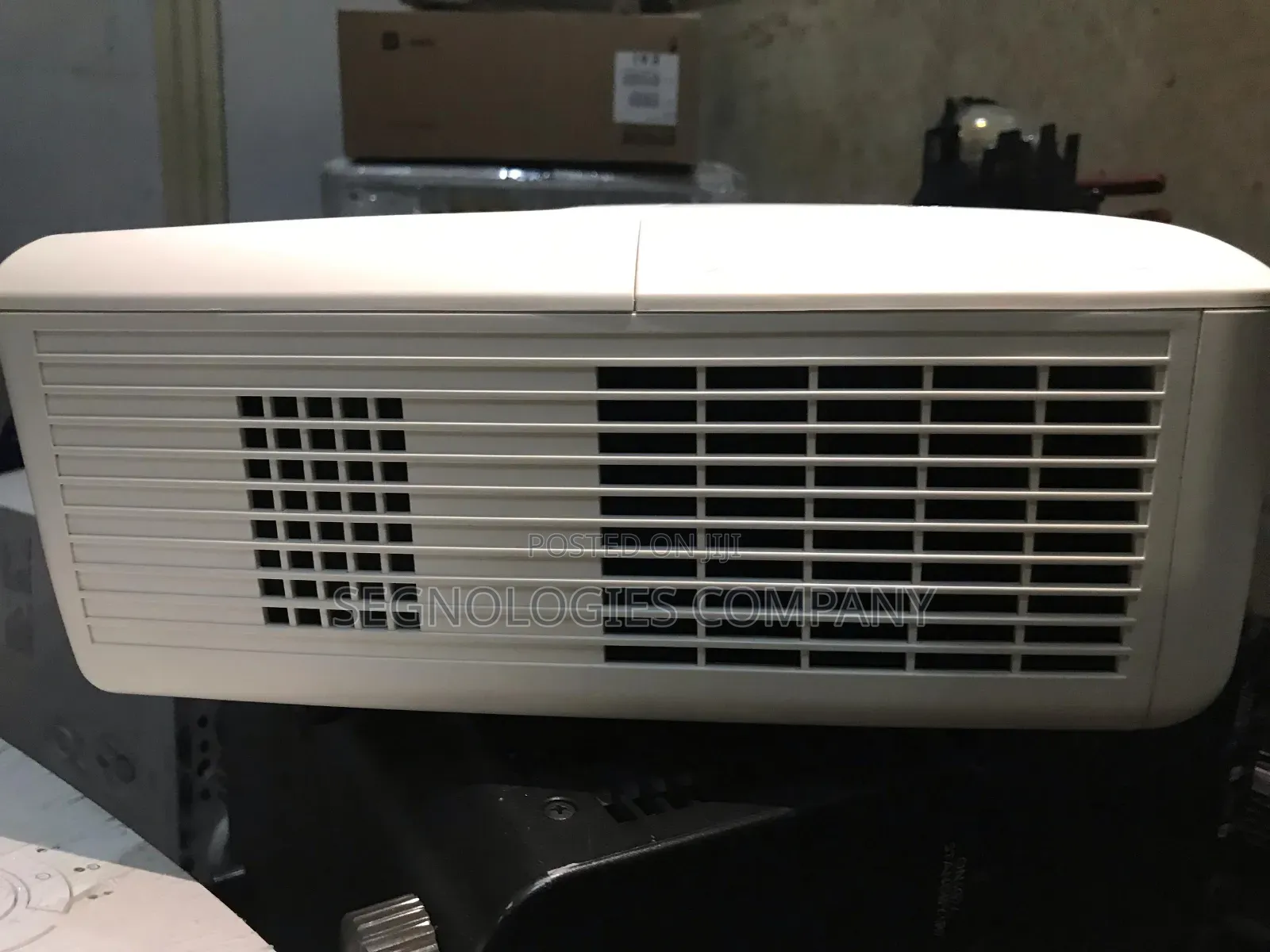 Optoma Ex815 5500 Lumens Xga Dlp Projector