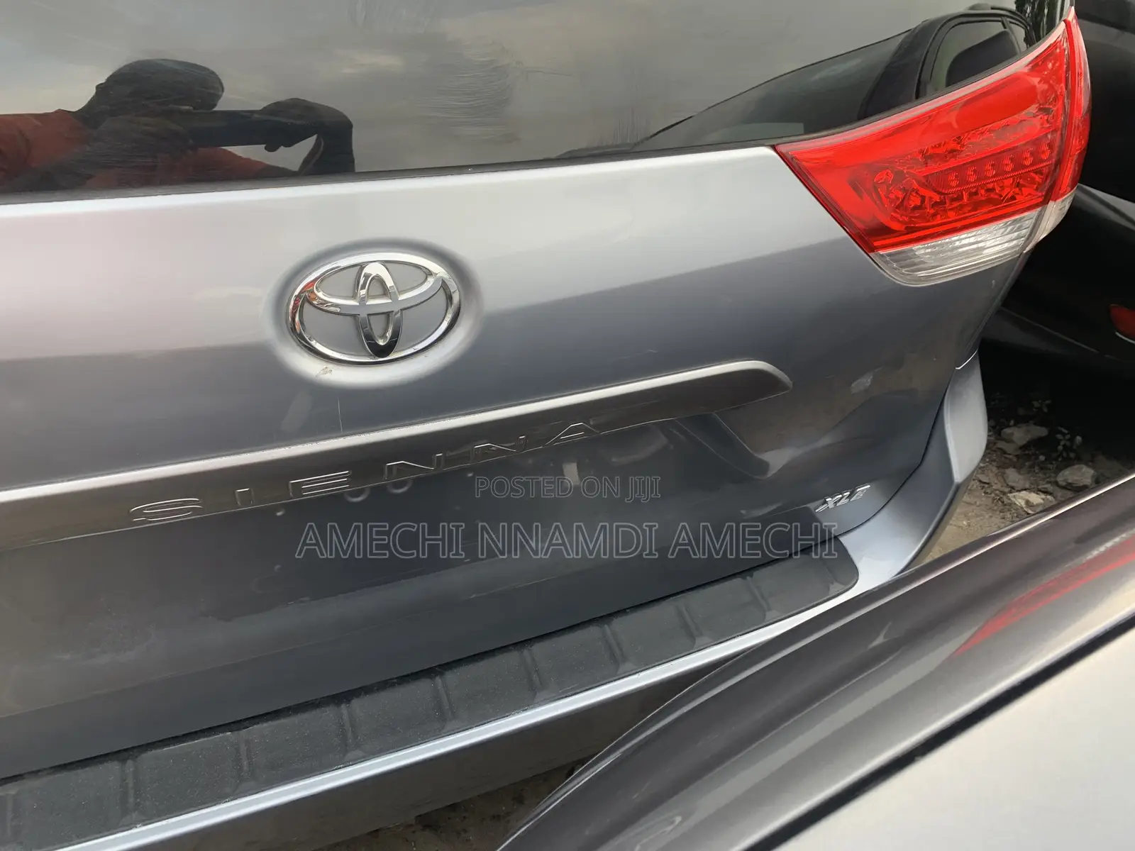 Toyota Sienna XLE AWD 7-Passenger 2013 Silver