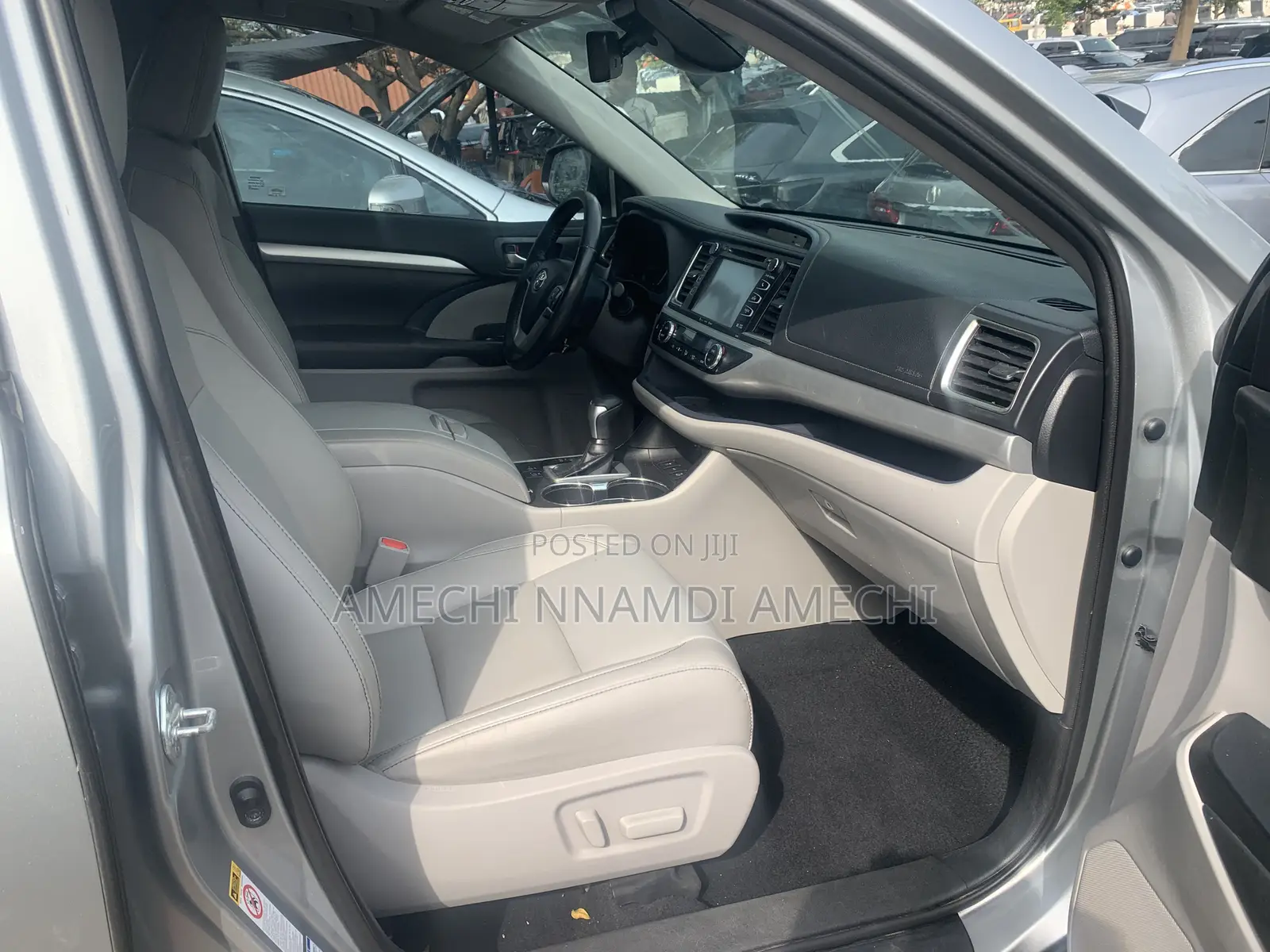 Toyota Highlander XLE 2019 Gray
