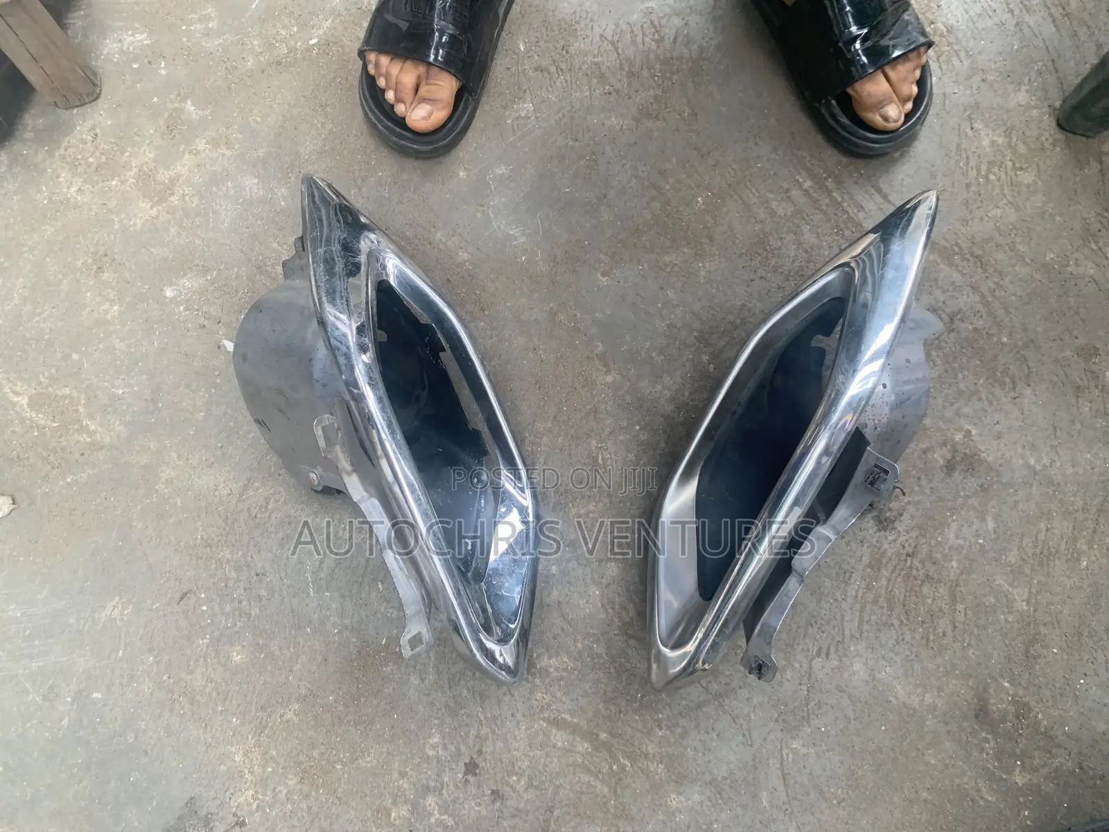Back Bumper Exhaust Mouth for Rx2018
