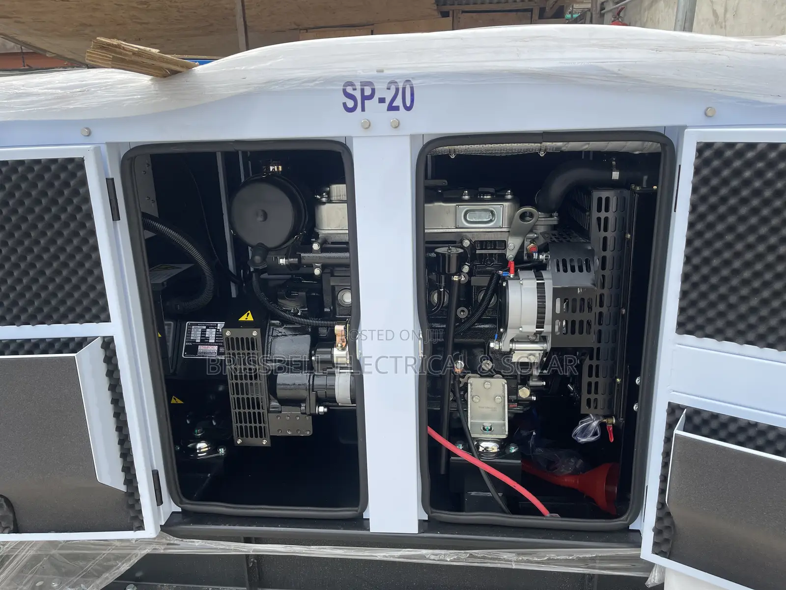 Excellent England Perkins Soundproof Diesel Generator 20kva