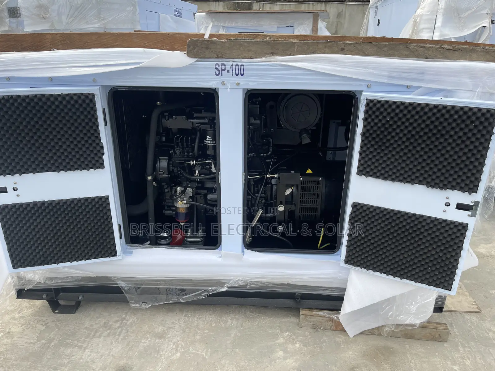 Standard Quality England Perkins Soundproofgenerator 100kva