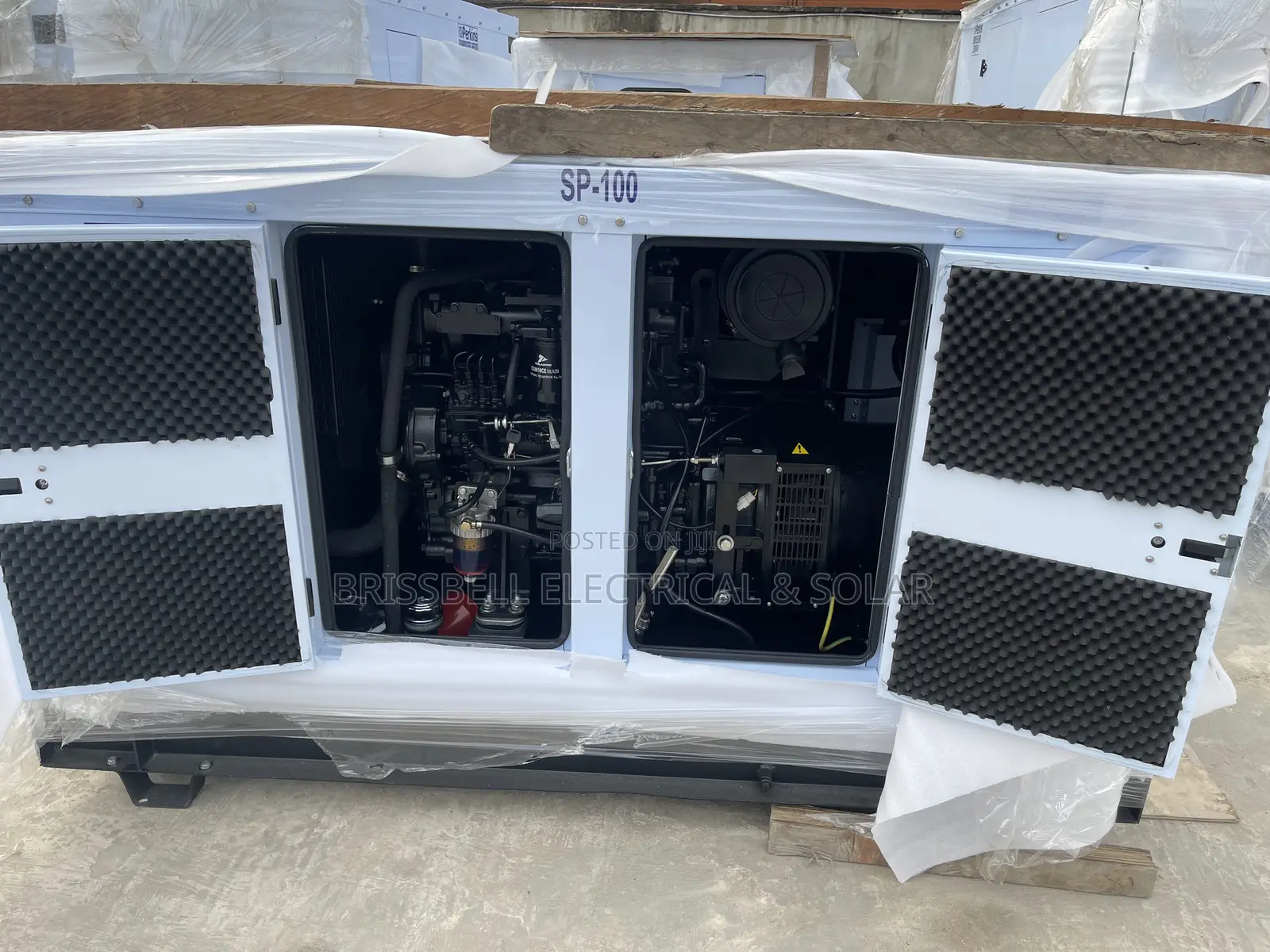 Standard Quality England Perkins Soundproofgenerator 100kva