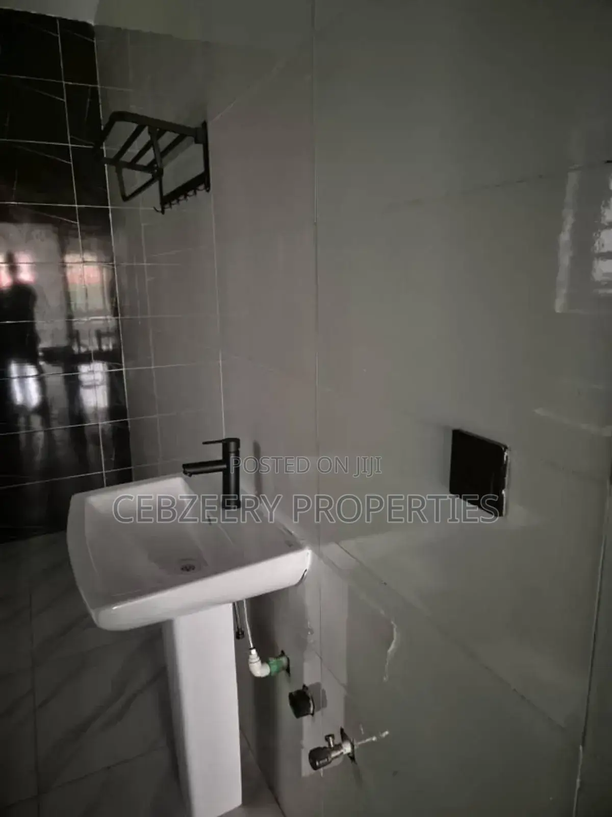 5bdrm Duplex in Omole Phase 1 for rent