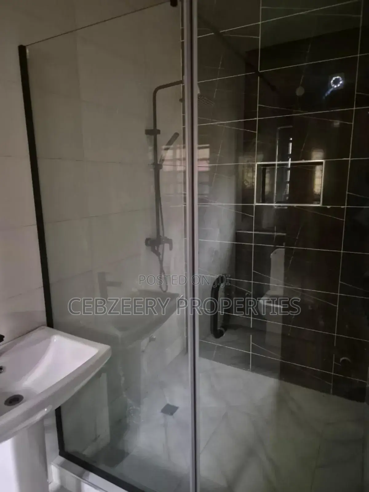 5bdrm Duplex in Omole Phase 1 for rent