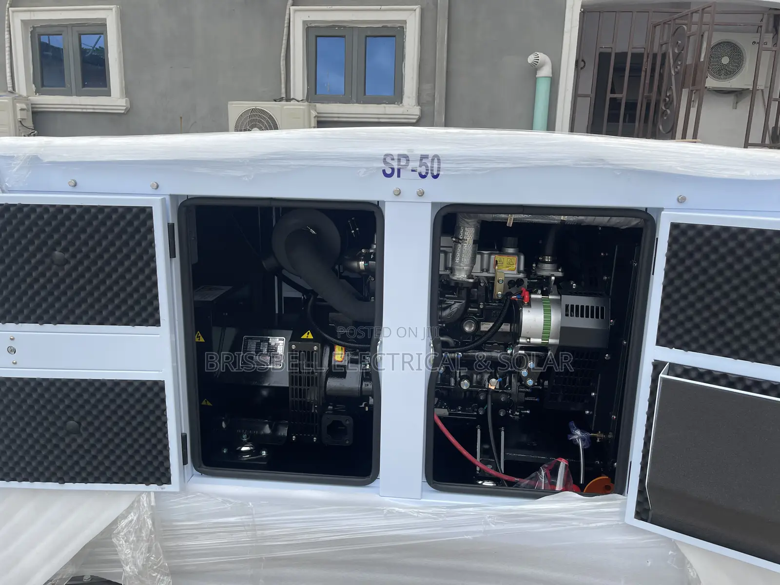 Standard England Perkins Soundproof Diesel Generator 50kva