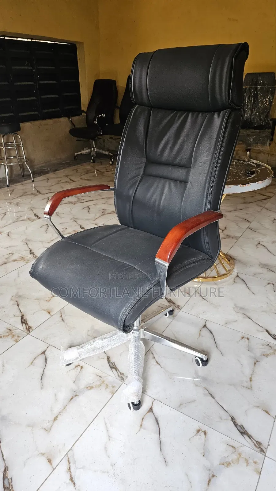 Boss Office Swivel Chair