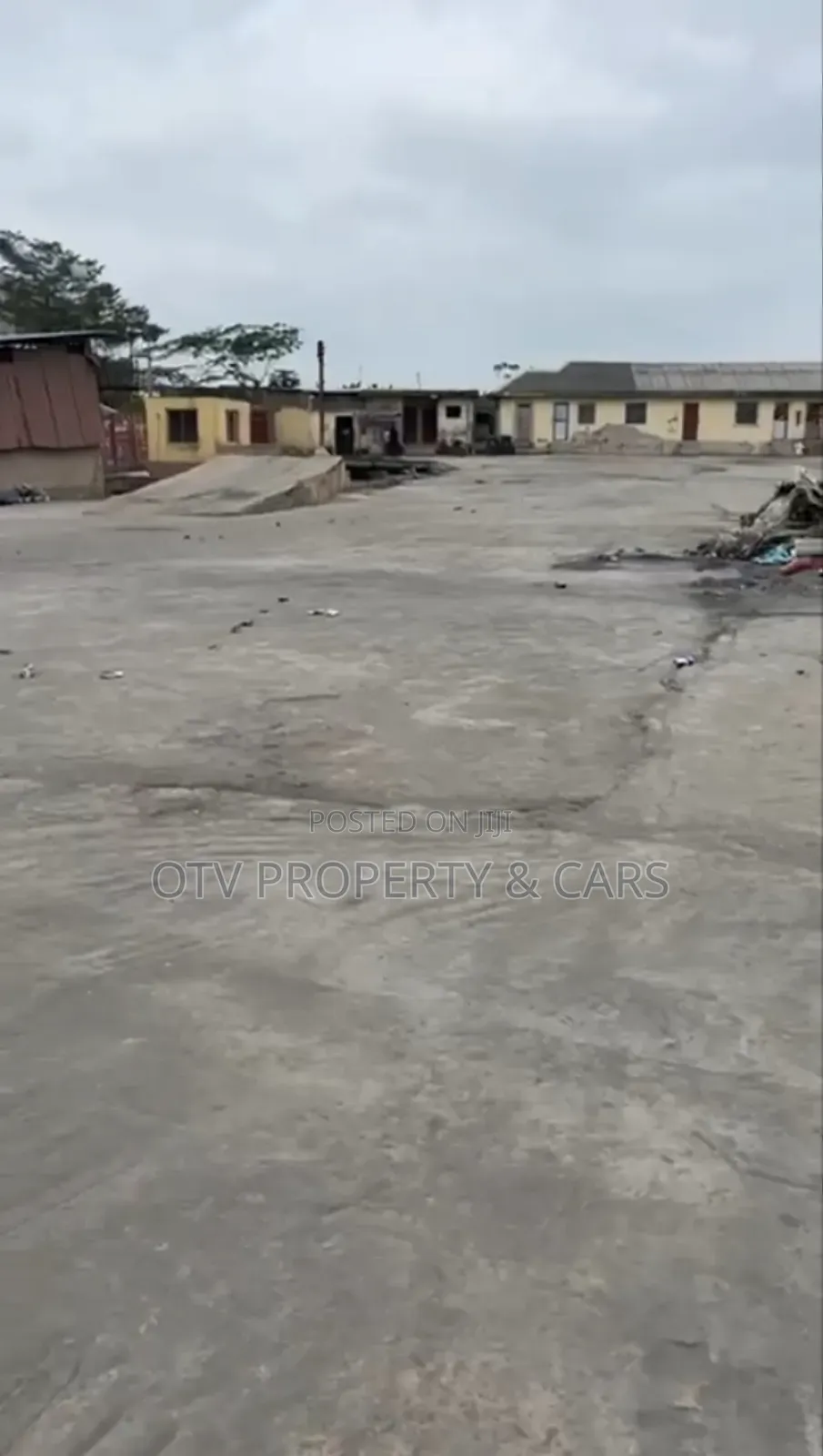 3 Bay Warehouses Fenced Gated Offices Staff Quarter