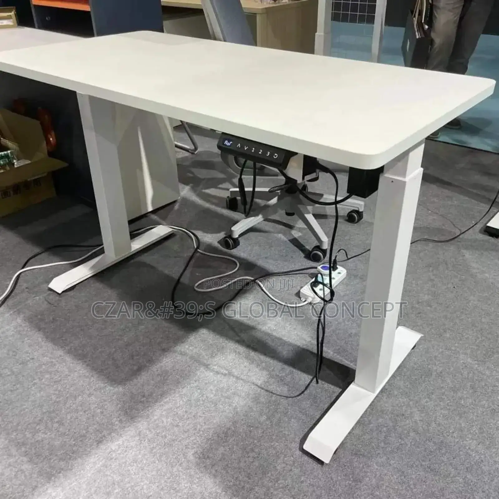 Executive With Adjustable Height