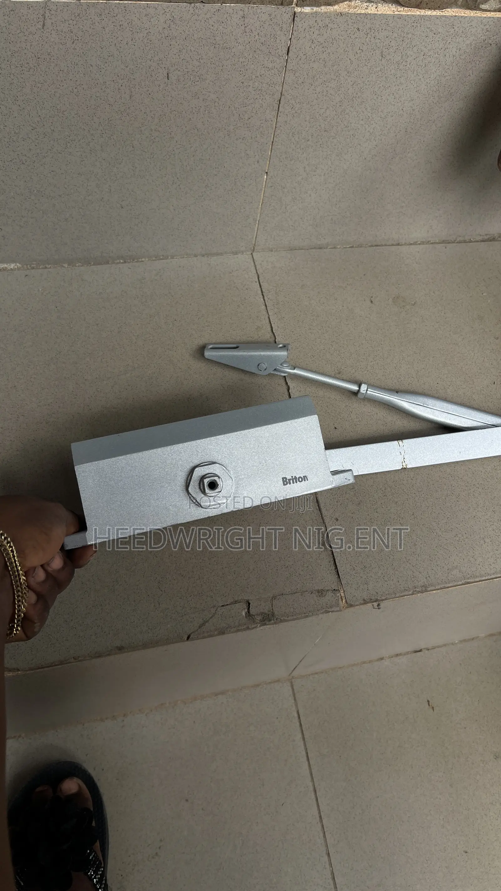Briton Small Heavy Duty Door Closer