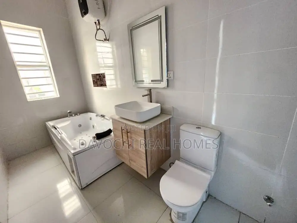 4bdrm Duplex in County Estate, Ikota for sale