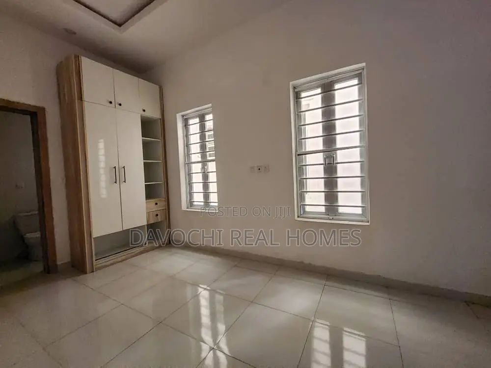 4bdrm Duplex in County Estate, Ikota for sale