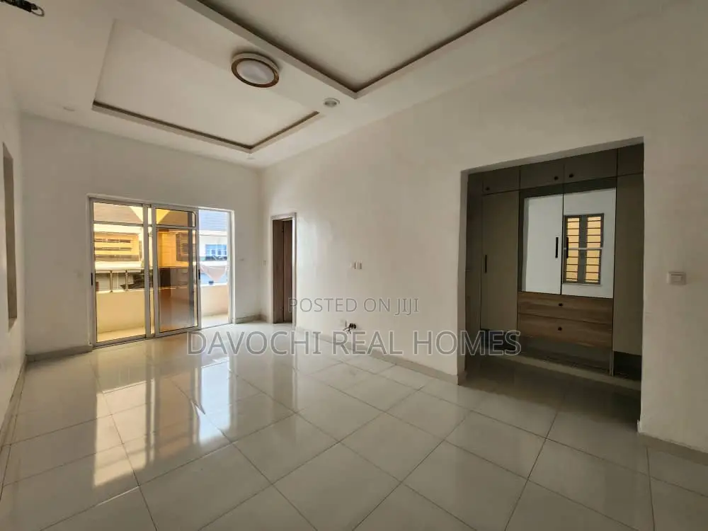 4bdrm Duplex in County Estate, Ikota for sale