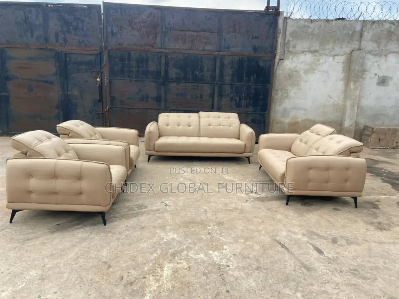 Contemporary Set of Leather Chair
