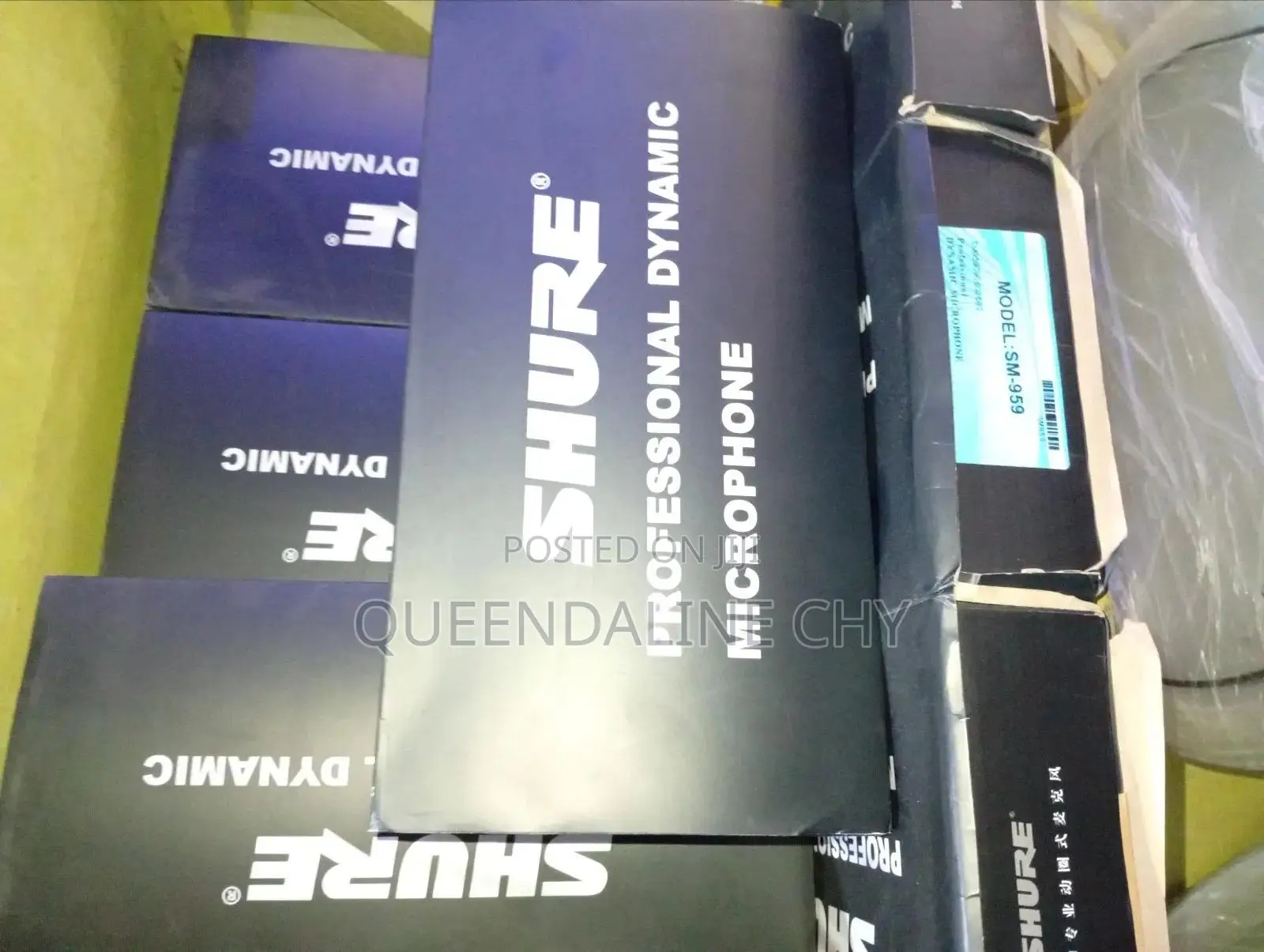 Shure Professional Dynamic Microphone