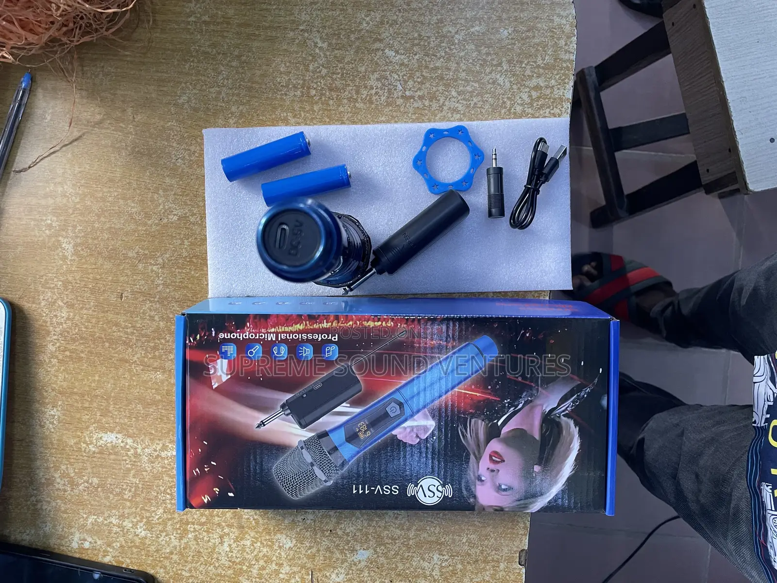 Ssv Universal Single Wireless Microphone