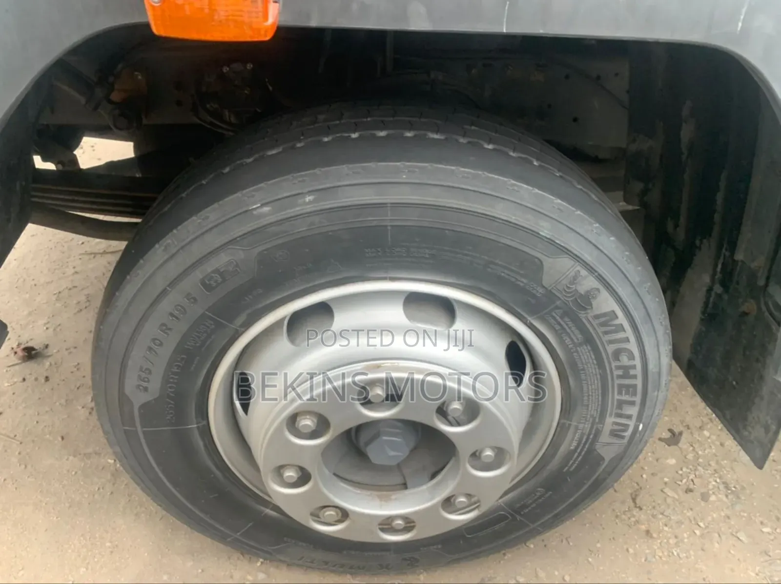 Foreign Used Mercedes Benz 814, 6tyre.