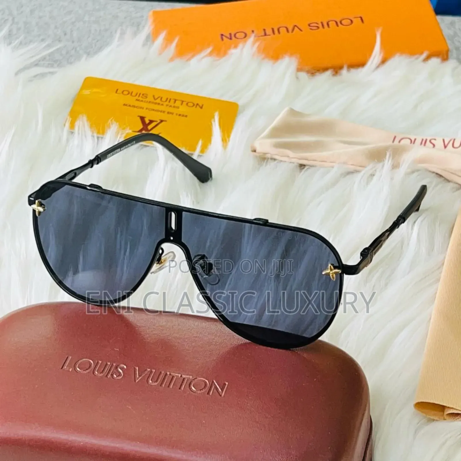 Original Luxury Eyewear Collection Louis Vuitton Available