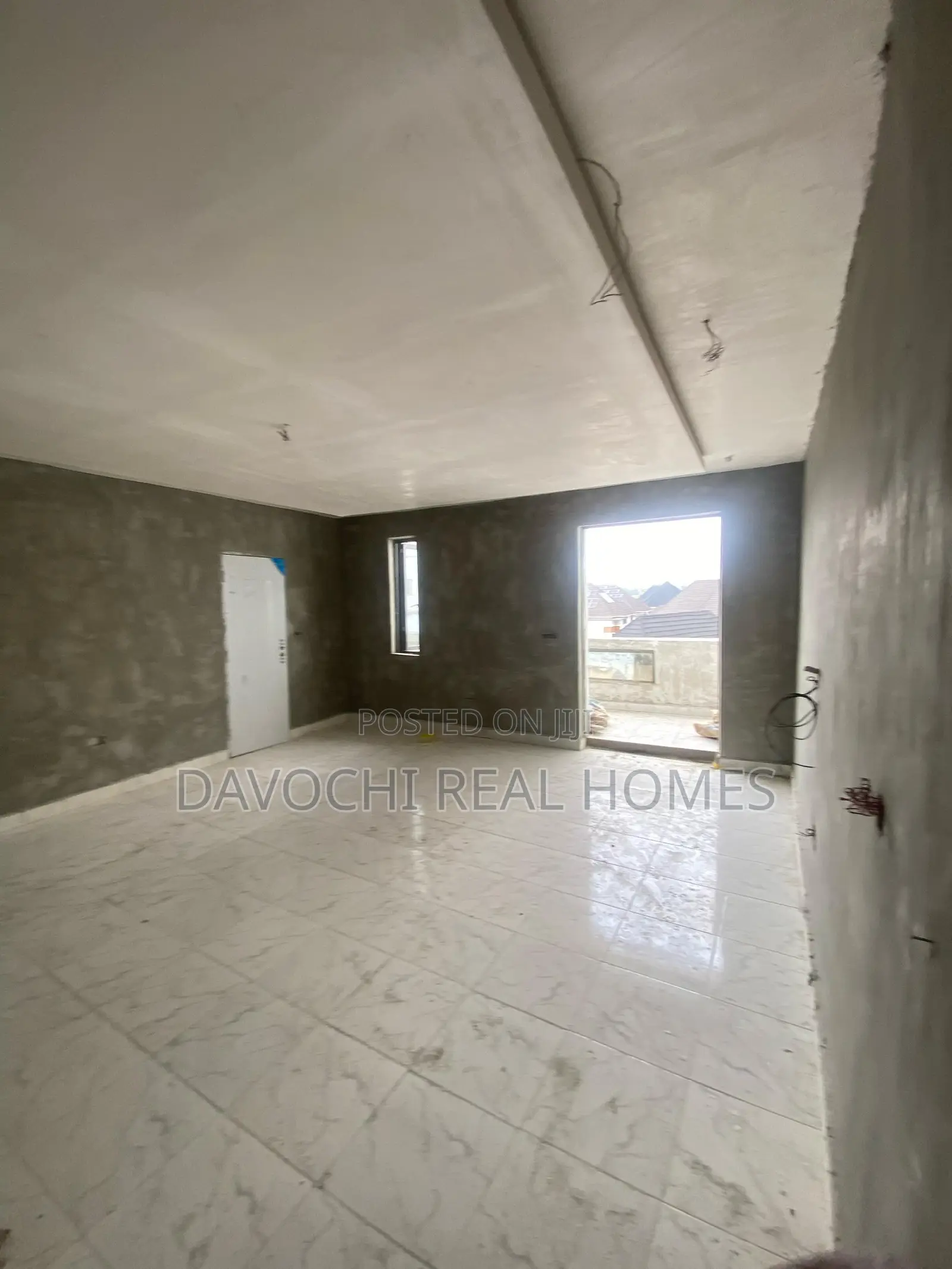3bdrm Apartment in Chevron, Lekki for sale