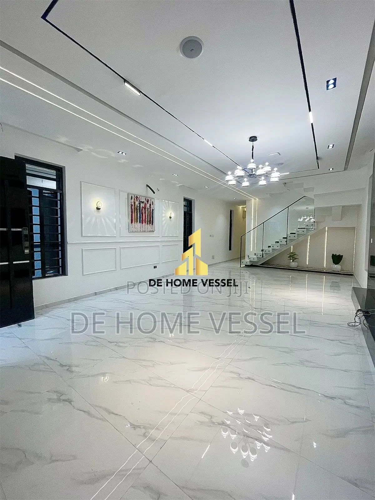 5bdrm Duplex in Chevron for sale