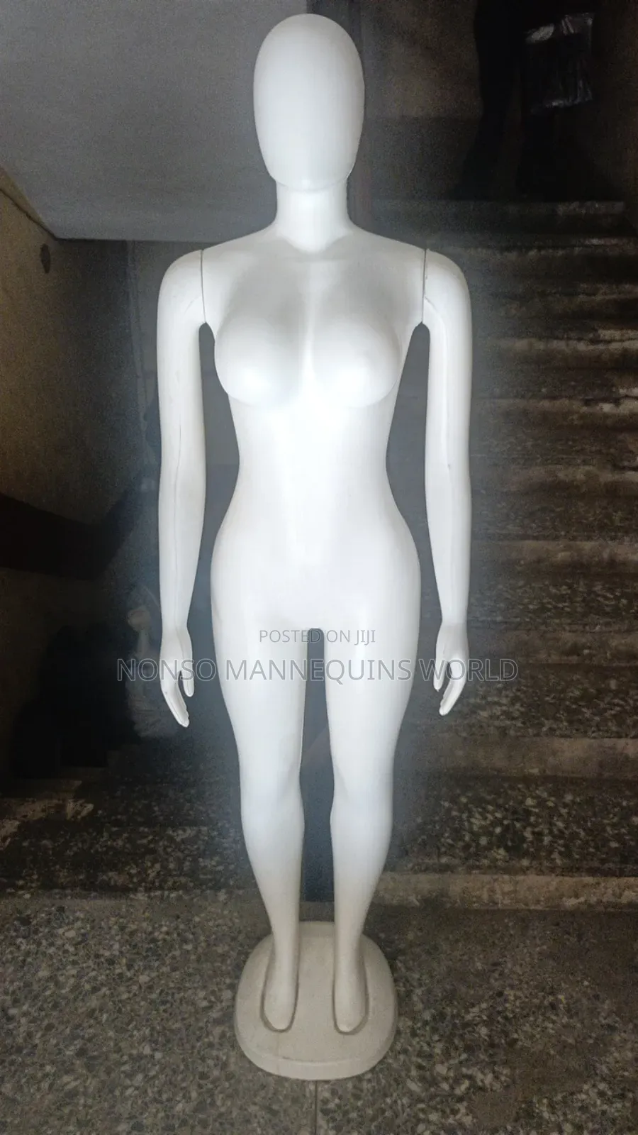 Faceless None Detachable White Plastic Mannequin