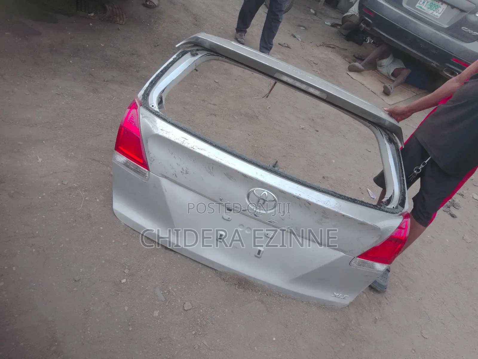 Toyota Venza 2010 Model Empty Boot