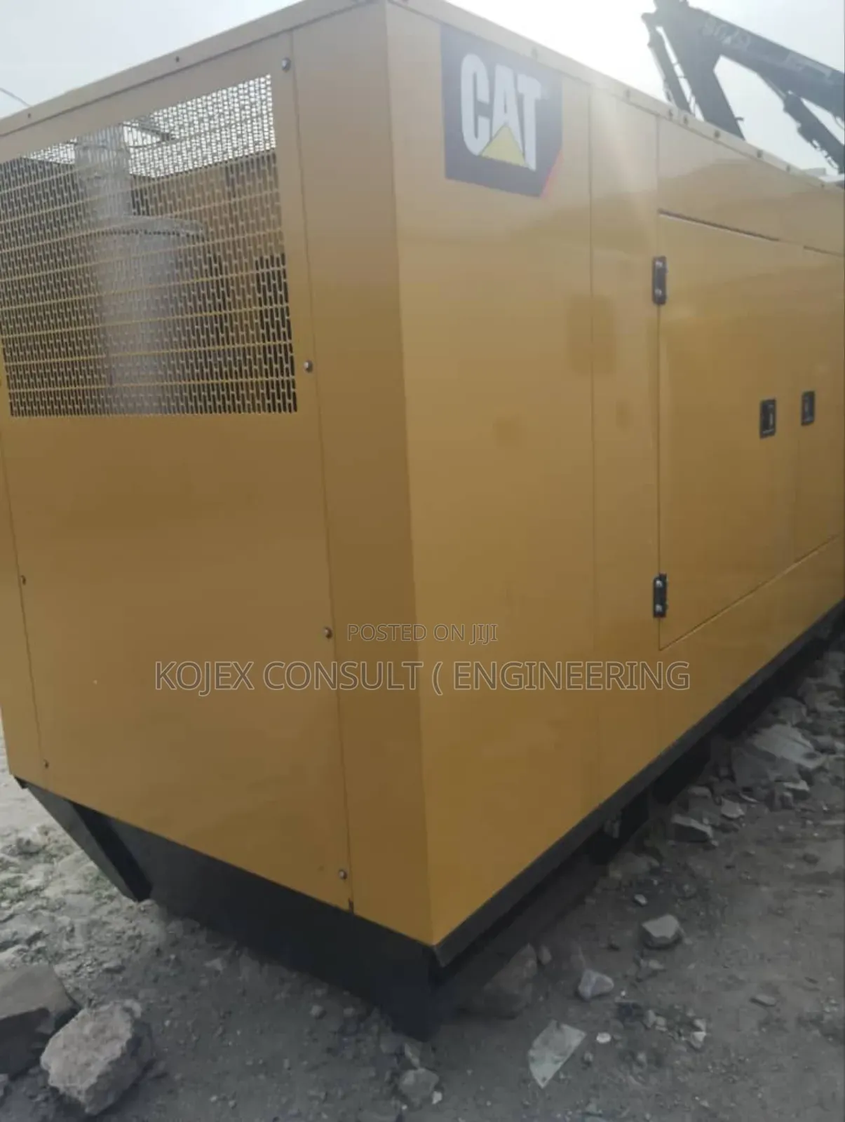 250kva Cat Soundproof Generator at 21m*