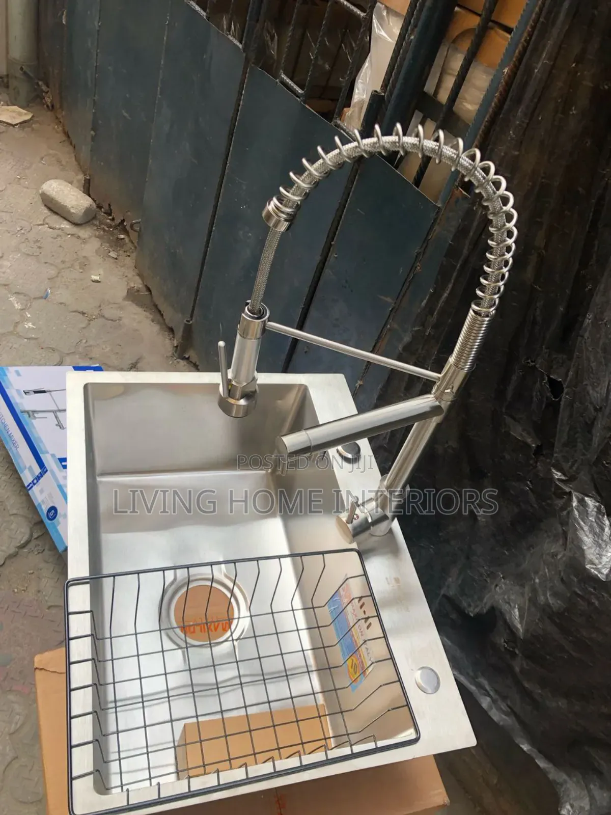 Single Bow Kitchen Sink With Big Brother Tap