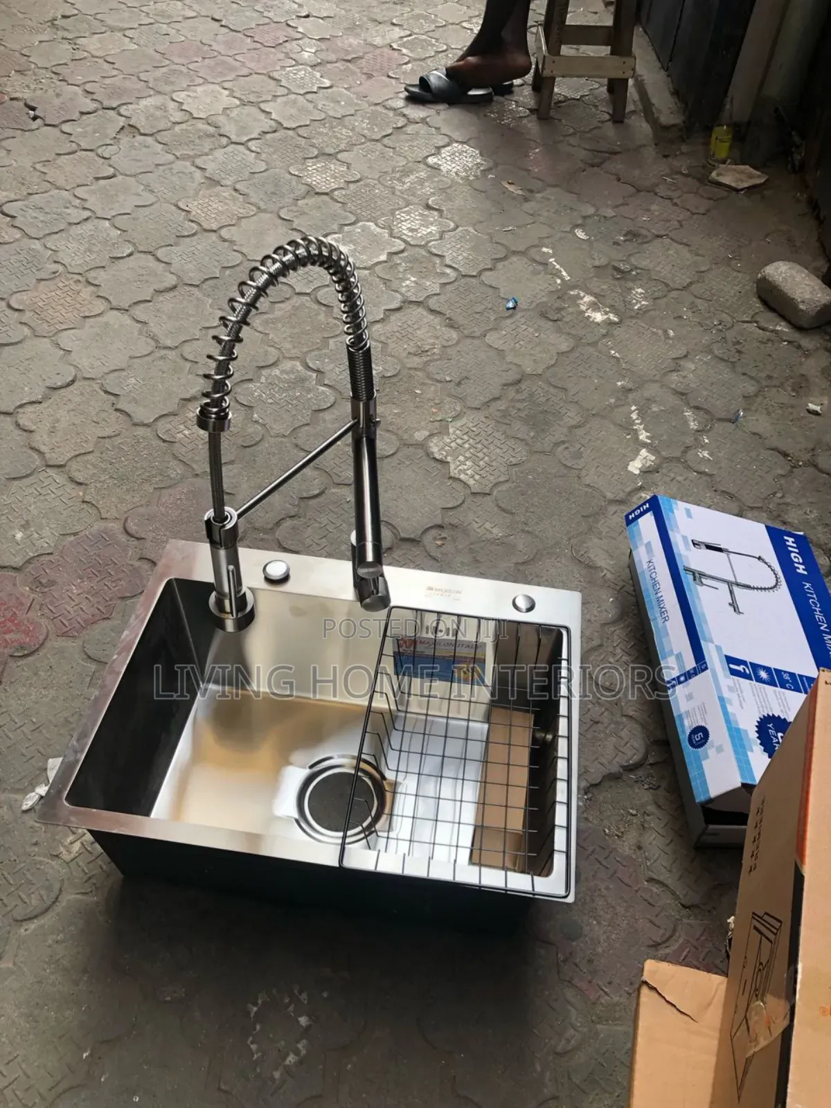 Single Bow Kitchen Sink With Big Brother Tap
