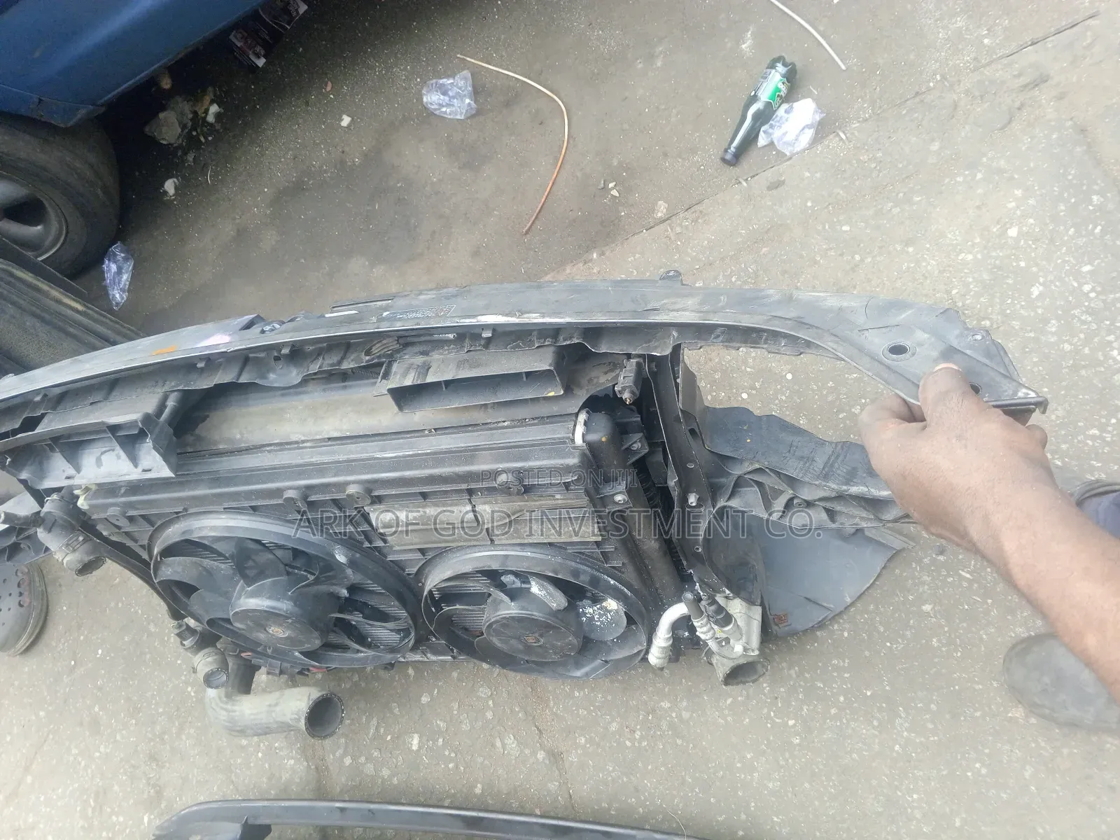 Front Cut Radiator for Touran