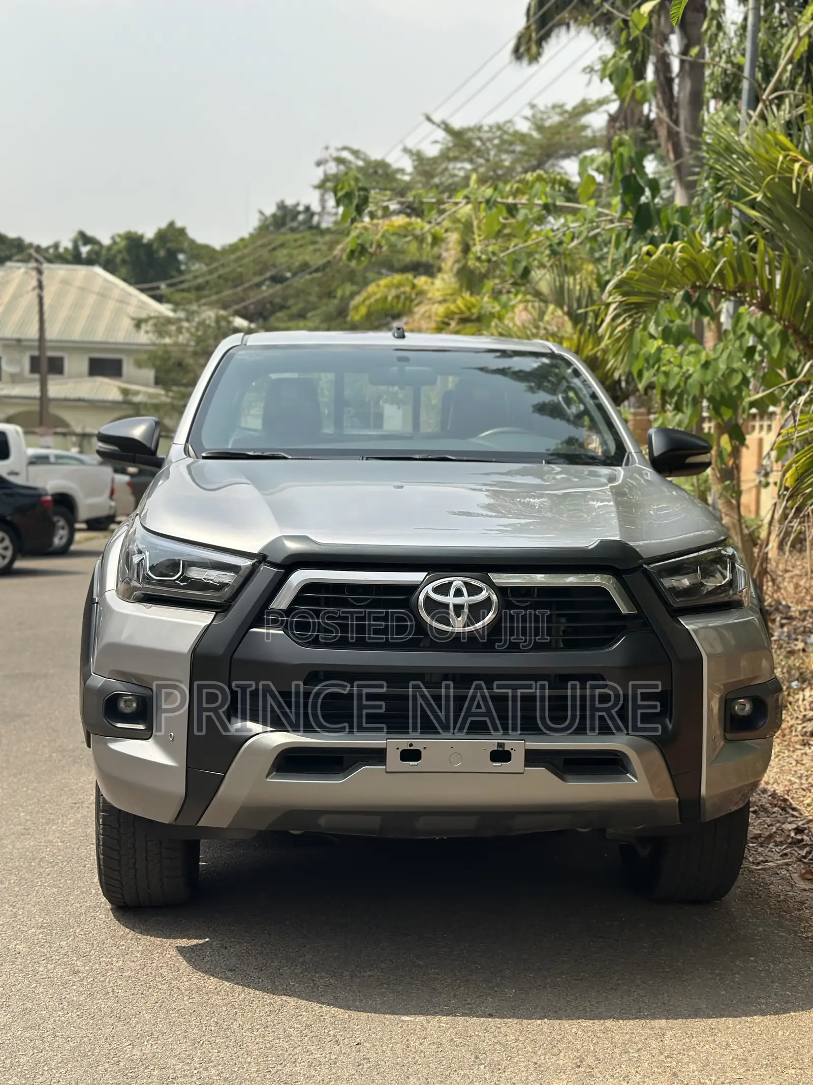 New Toyota Hilux 2023 Gray