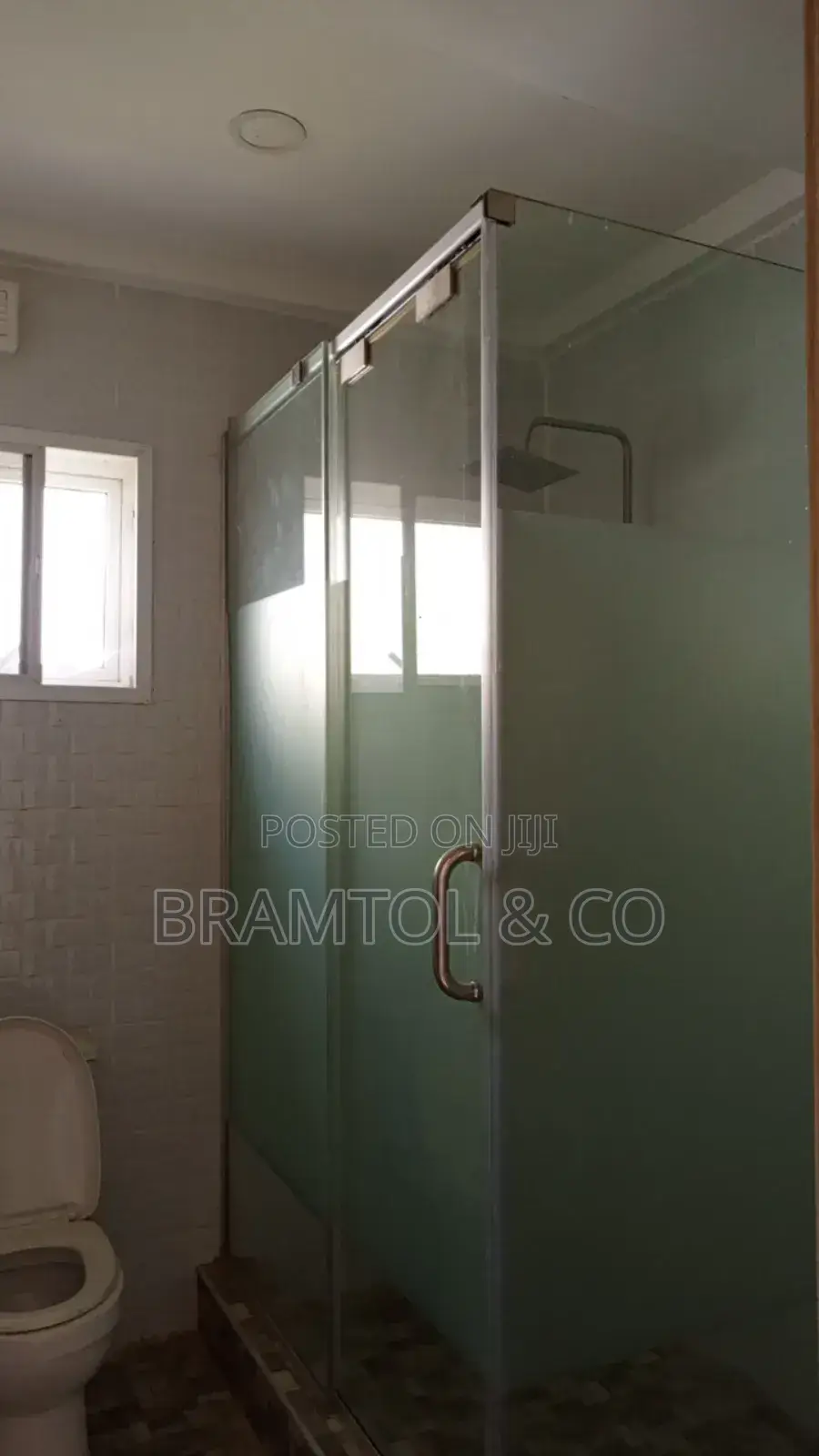 3bdrm Duplex in Idu Industrial for sale