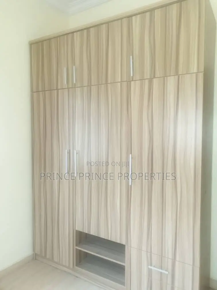 3bdrm Block of Flats in Surulere for rent