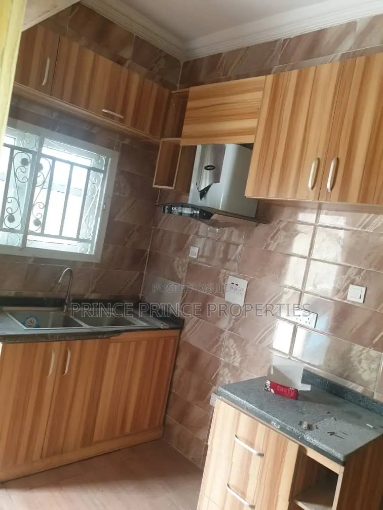 3bdrm Block of Flats in Surulere for rent