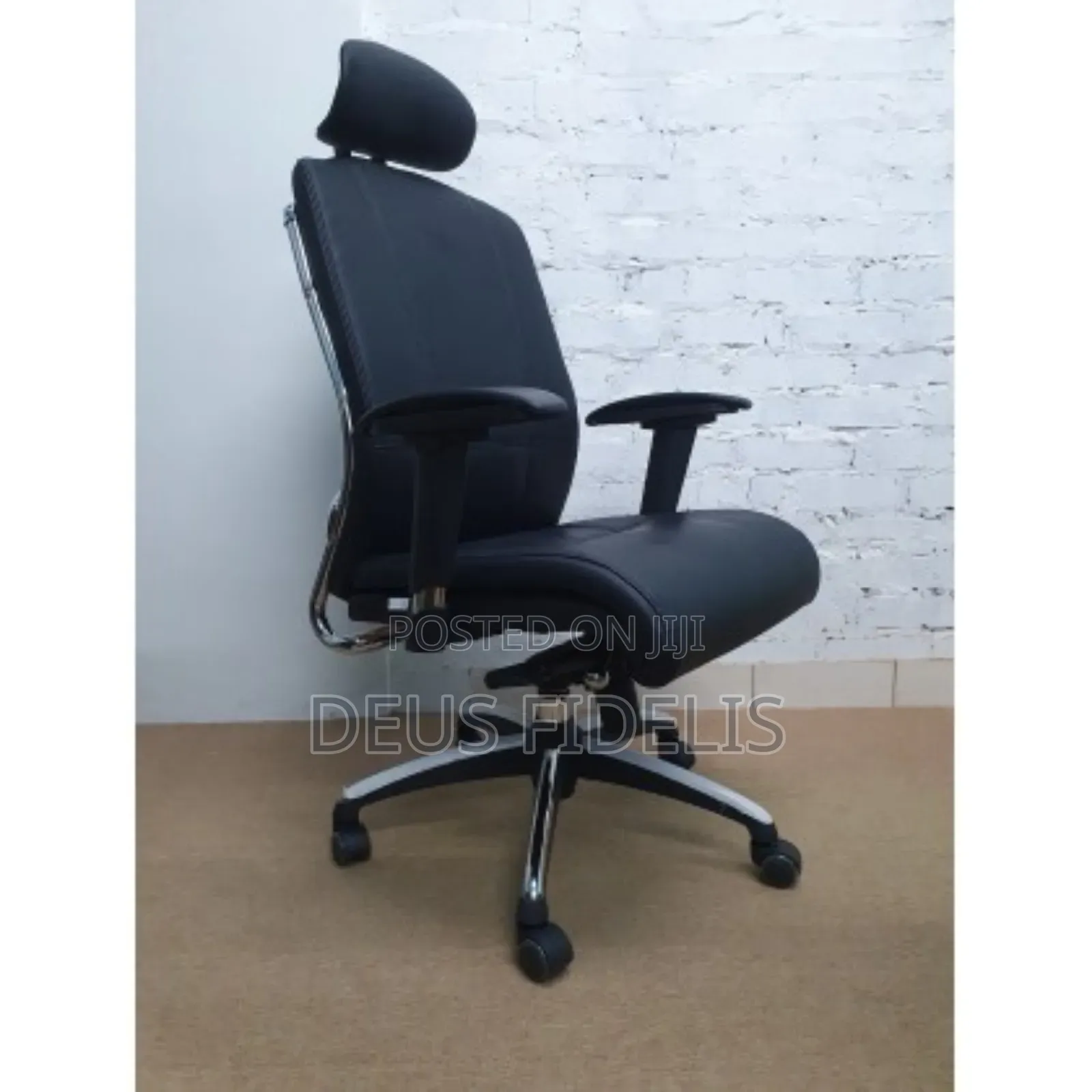 Ergonomic Office Chair With Adjustable Hand