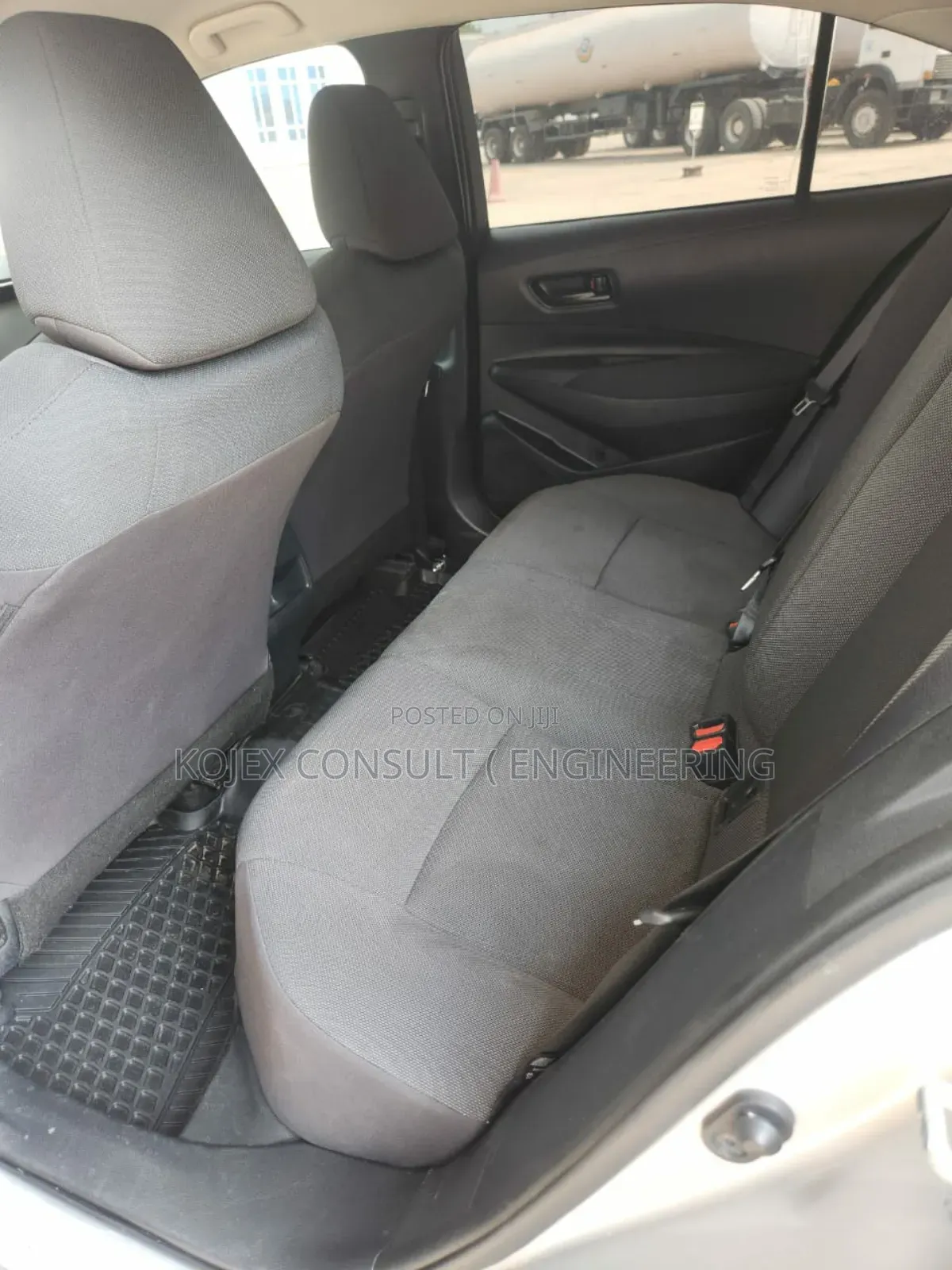 Toyota Corolla 2023 Silver