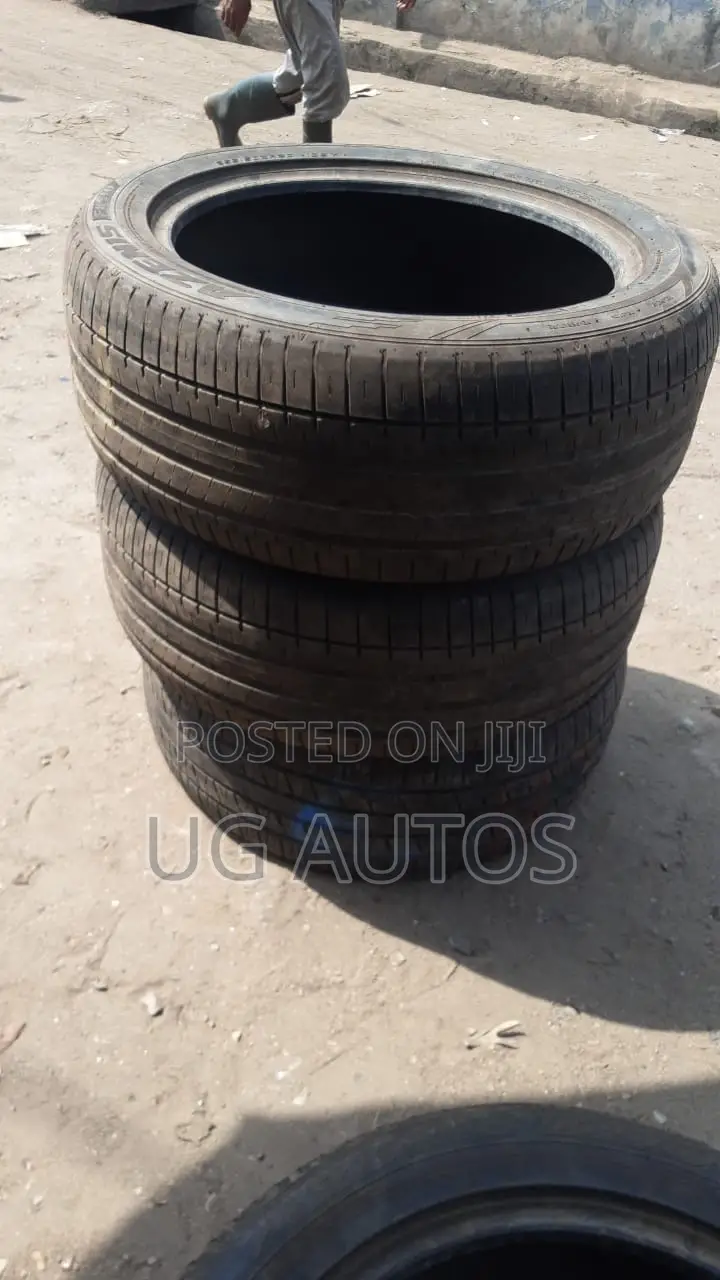 Tyre 255/50r20