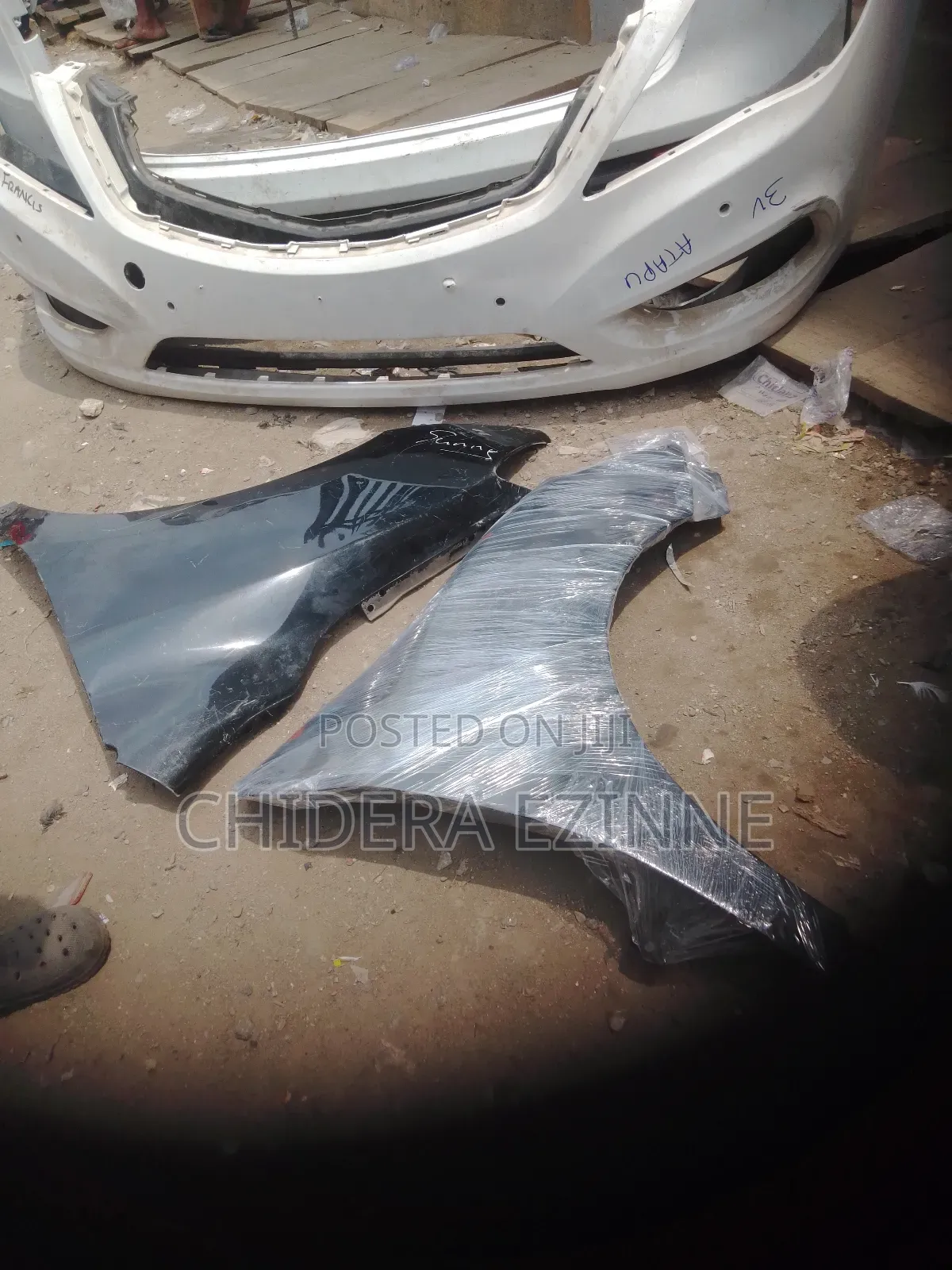 Toyota Matrix 2010 Model Two Sides
