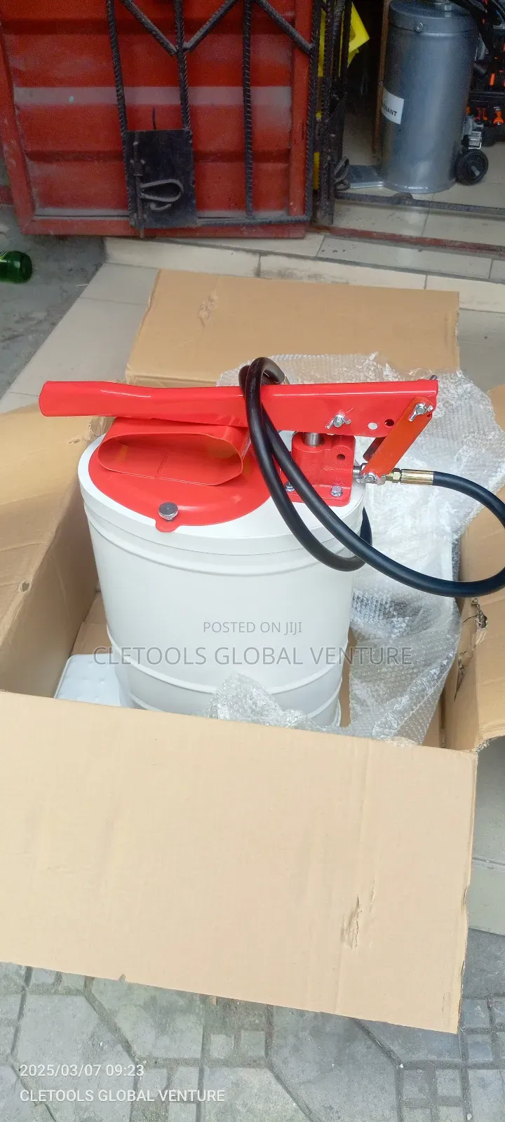 Hand Grease Buck 20liters