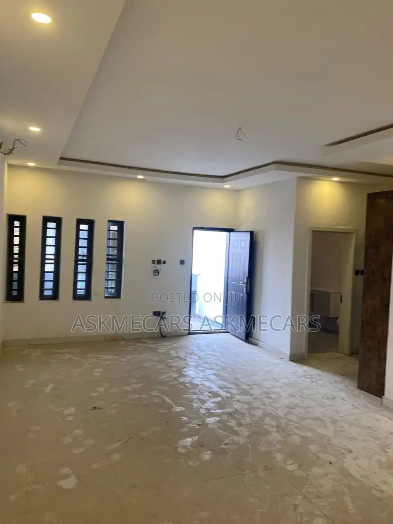 4bdrm Duplex in Palm City, Ajah for rent