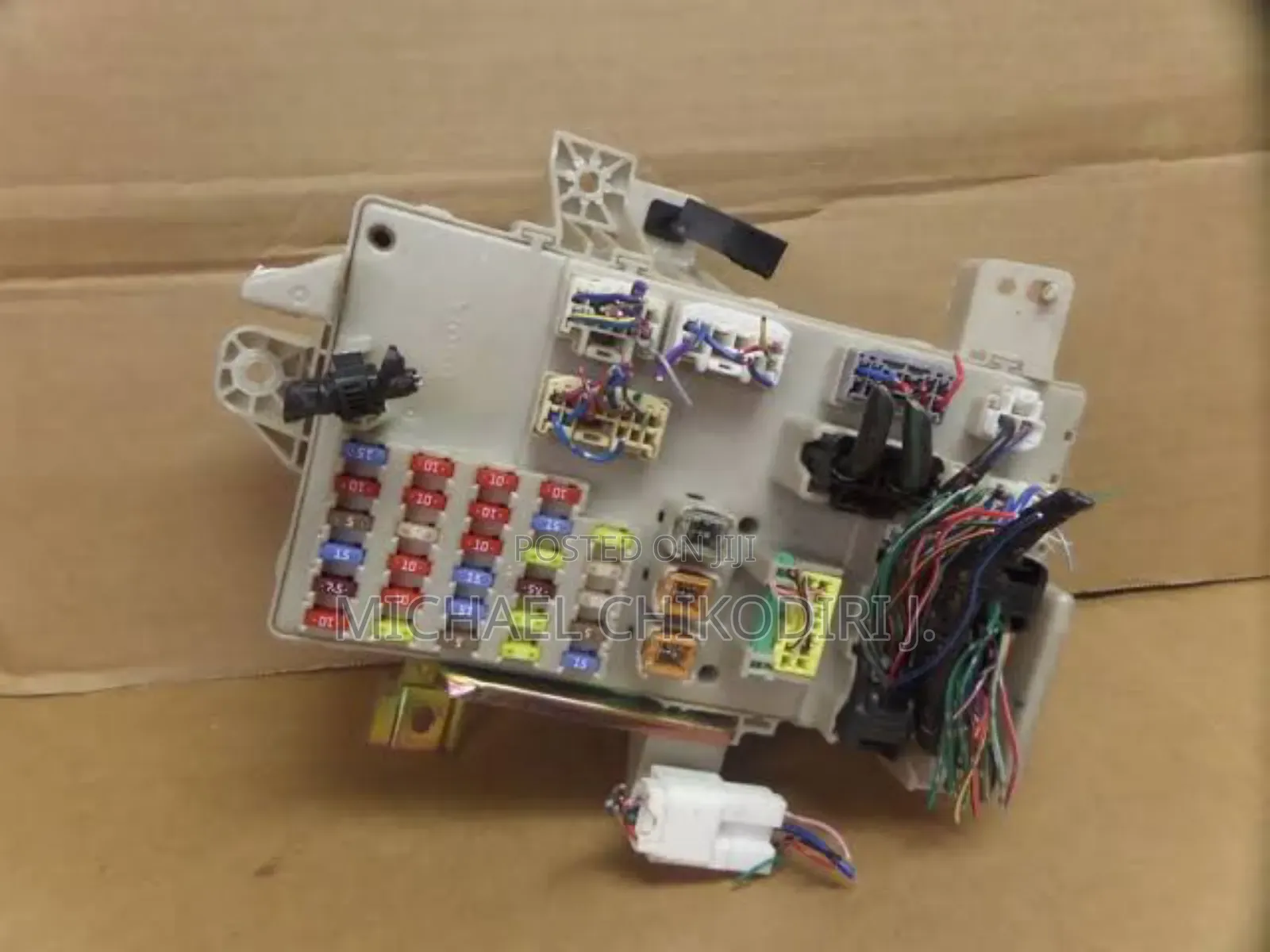 Fuse Box for Toyota Camry 2004